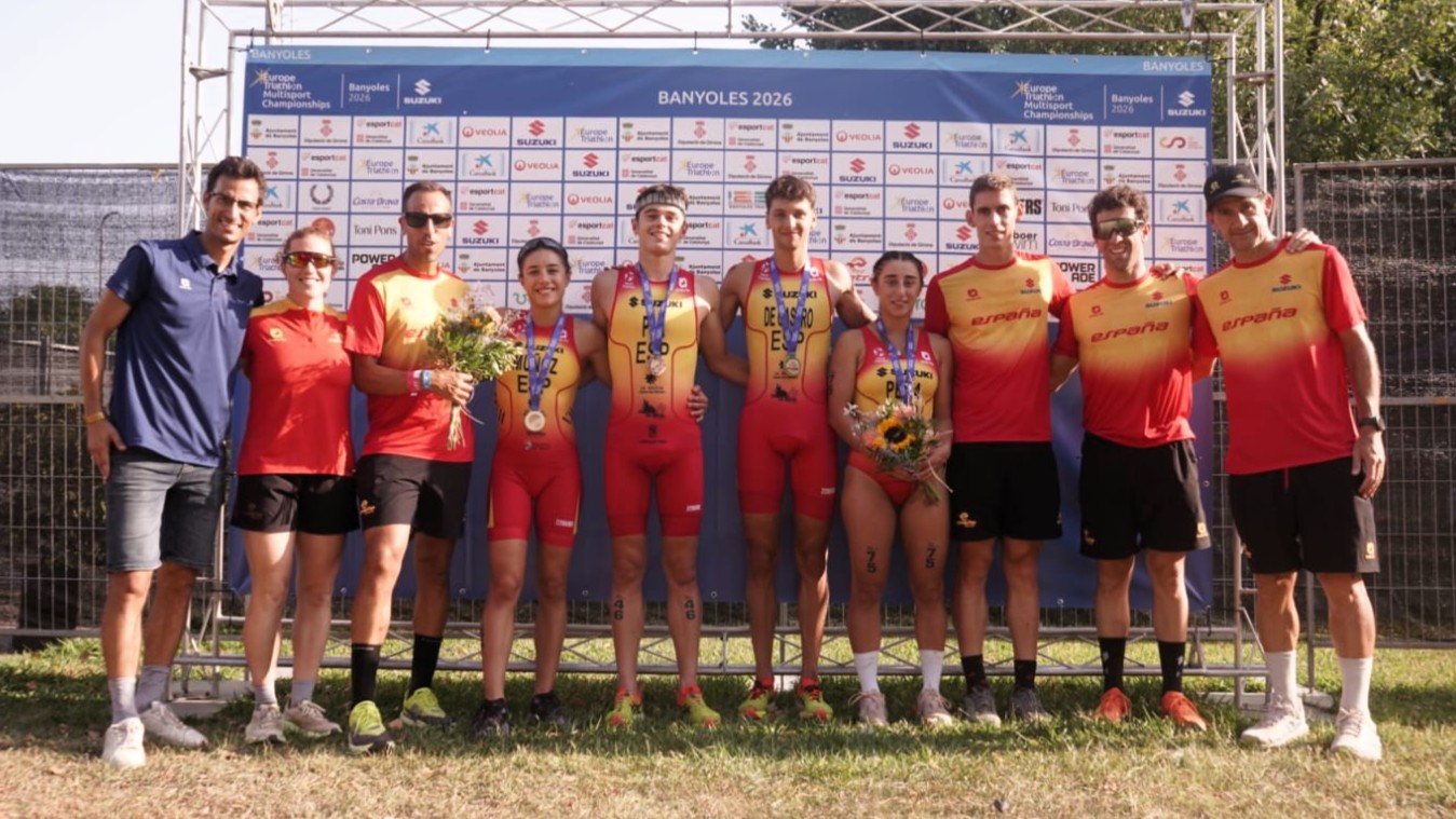 Doblete español en el Campeonato de Europa de Triatlón Cros en Banyoles 2026 con las victorias de Marina Muñoz y Eneko de Castro