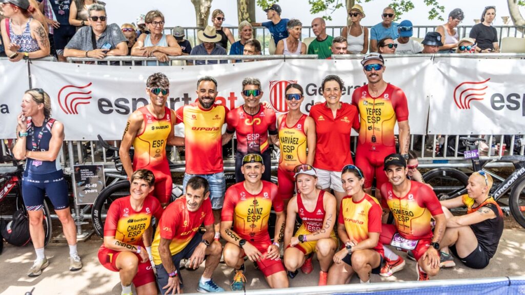 Segunda jornada del Campeonato de Europa de Triatlón Multideporte Banyoles 2026 con dominio británico y español del medallero
