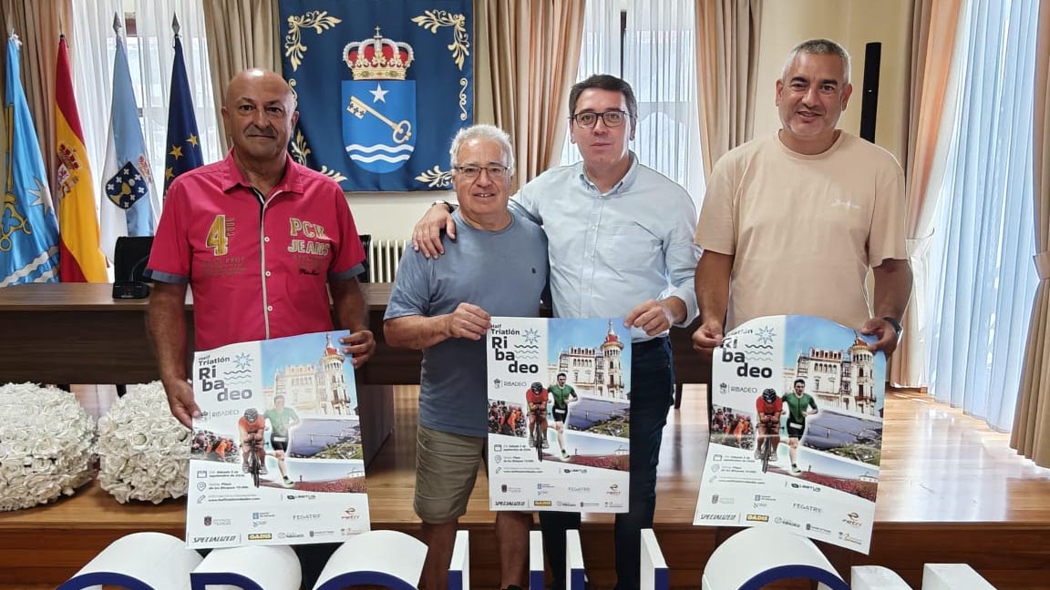 El Half Triatlón Ribadeo se celebra el sábado con participantes de 13 provincias y cuatro países